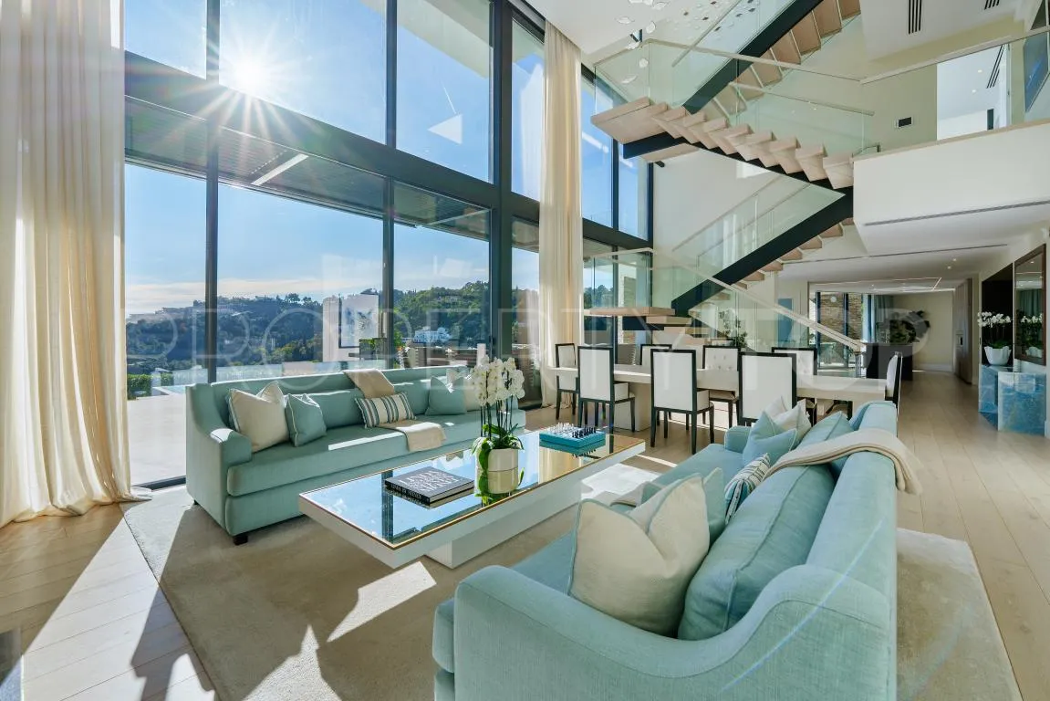 El Madroñal villa for sale