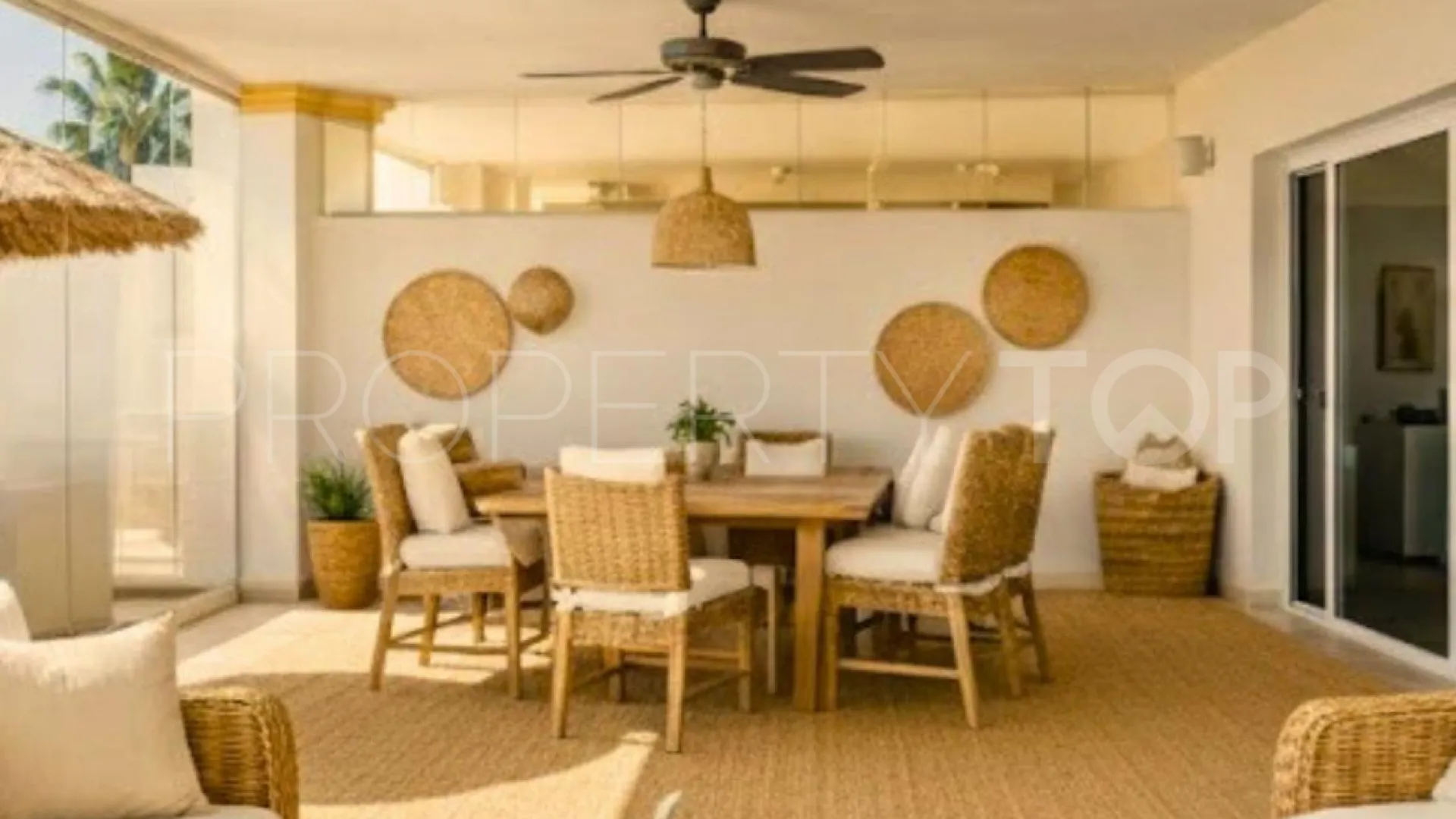 Se vende apartamento con 2 dormitorios en Selwo