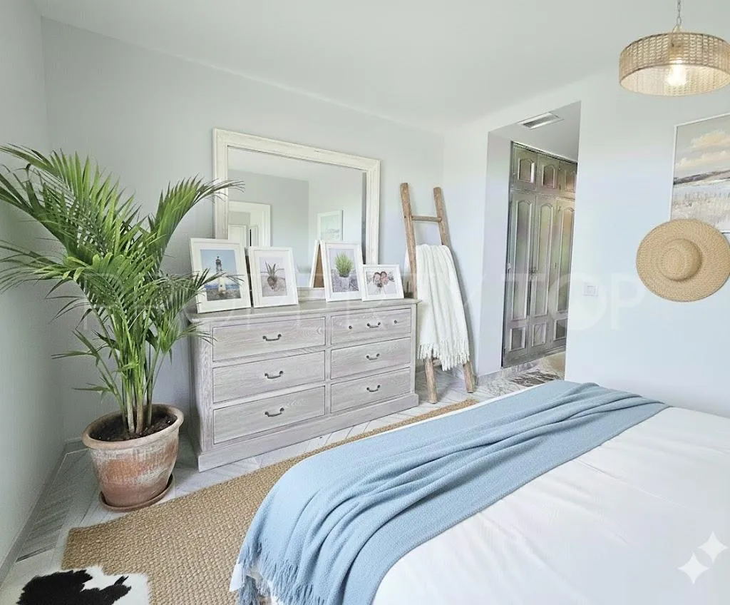 Se vende apartamento con 2 dormitorios en Selwo