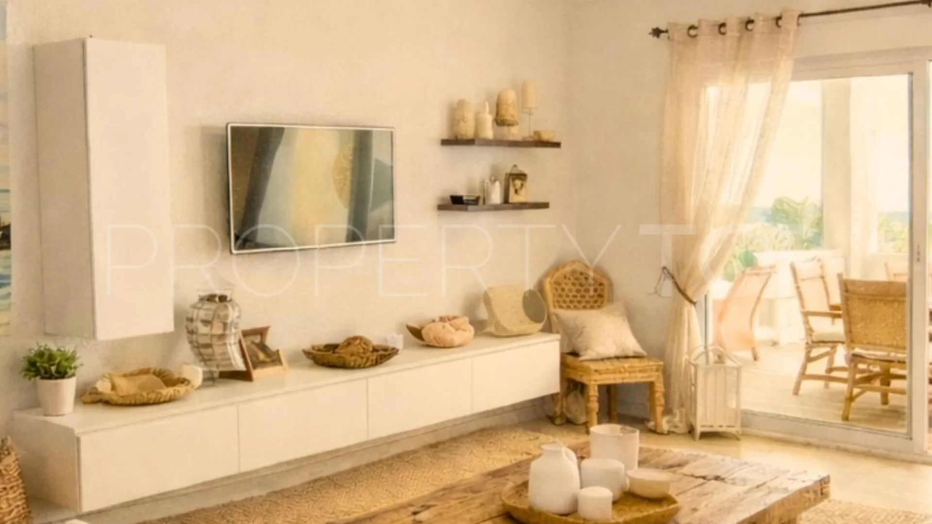 Se vende apartamento con 2 dormitorios en Selwo