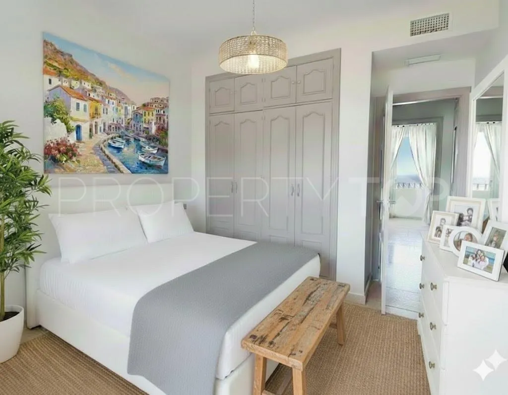 Se vende apartamento con 2 dormitorios en Selwo