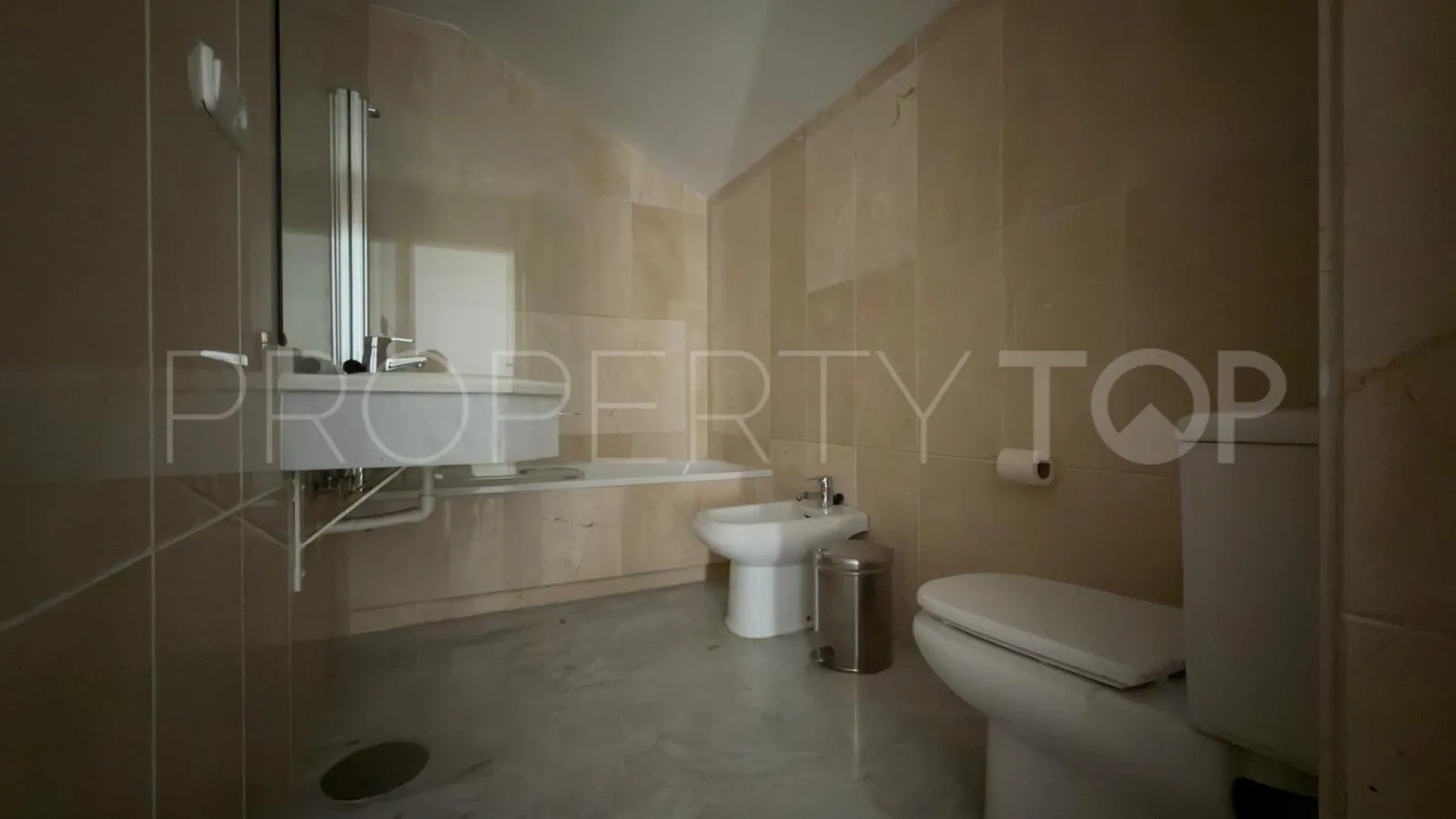 Guadalmina Baja, atico duplex de 5 dormitorios en venta