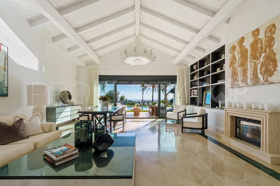 Villa with 4 bedrooms for sale in Nueva Andalucia