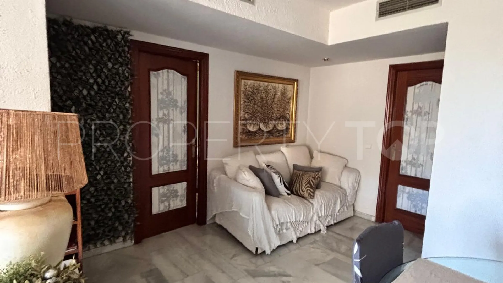 Se vende apartamento de 3 dormitorios en Marbella