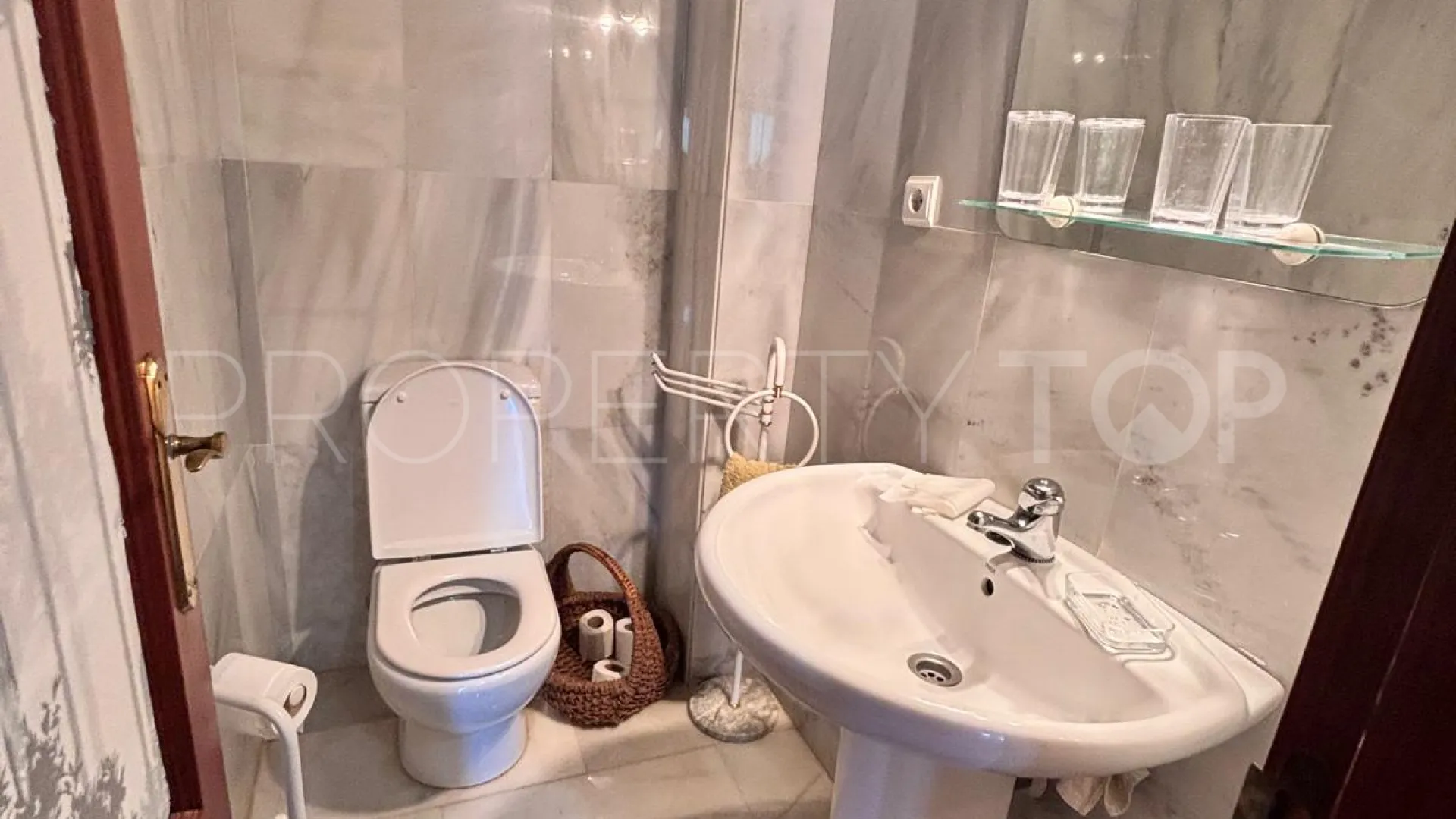 Se vende apartamento de 3 dormitorios en Marbella