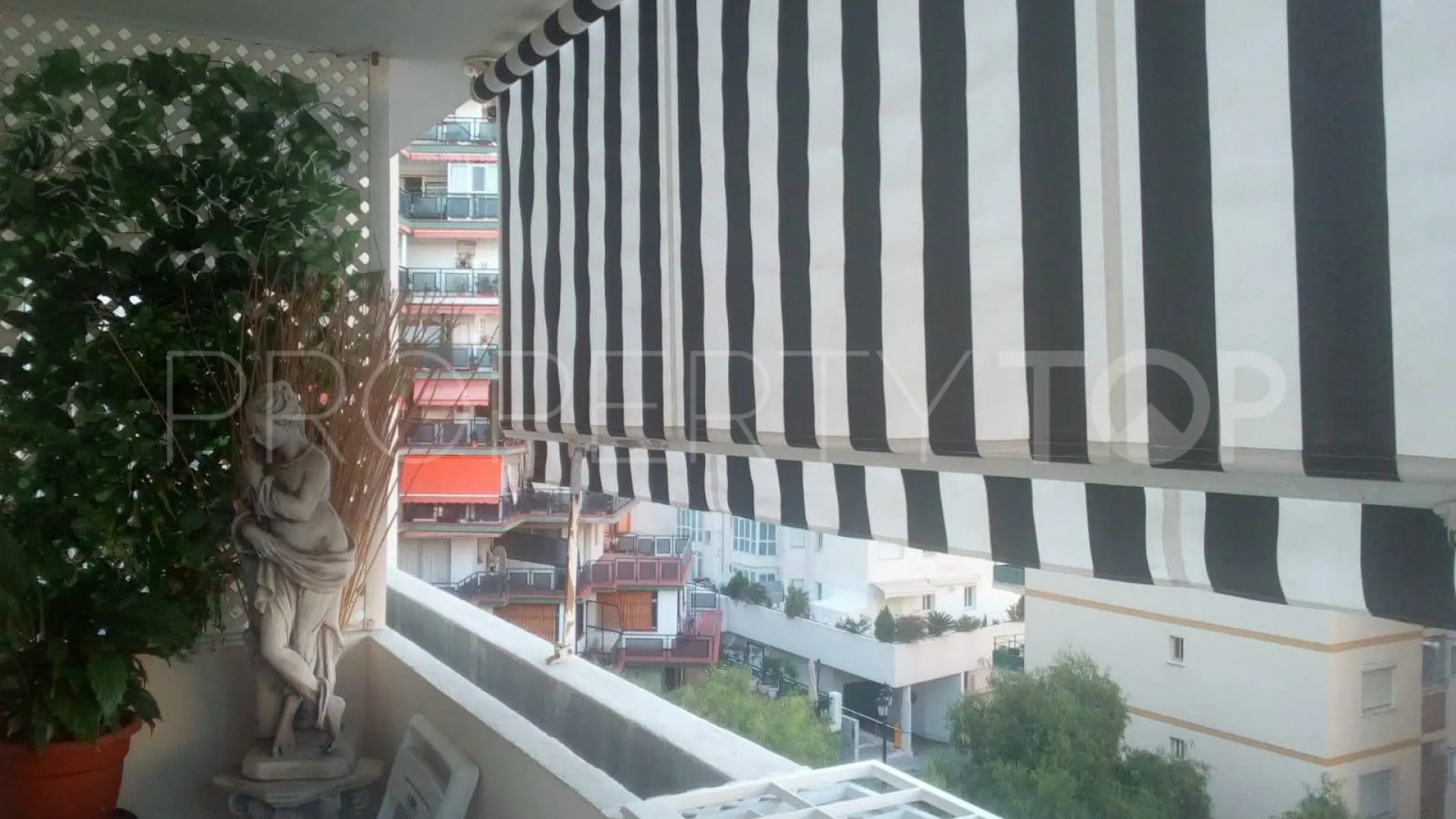 Se vende apartamento de 3 dormitorios en Marbella