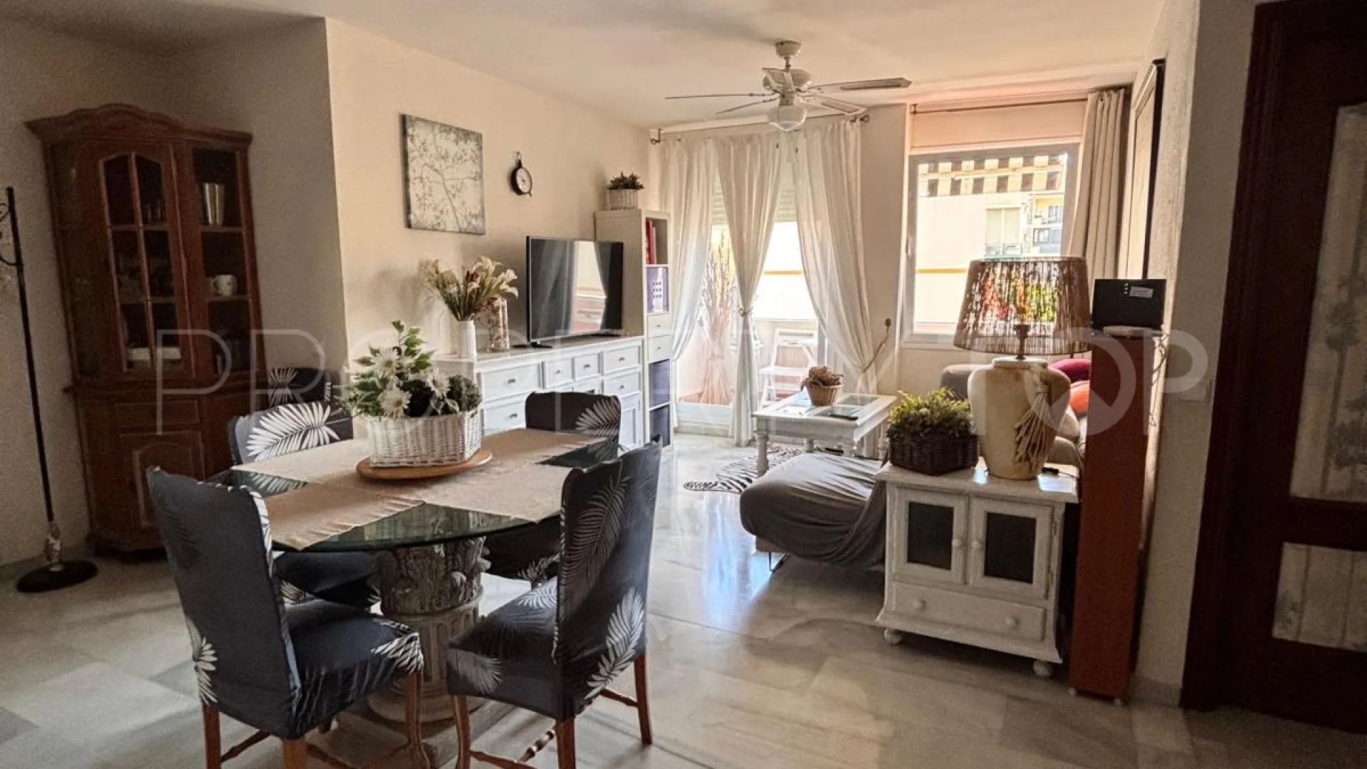 Se vende apartamento de 3 dormitorios en Marbella