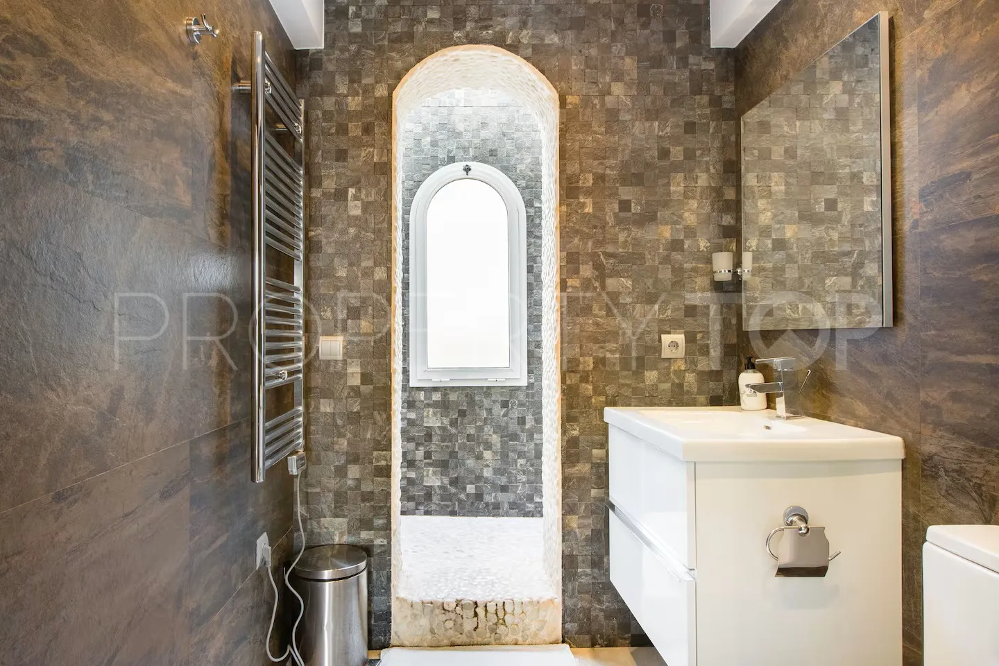 Town house with 5 bedrooms for sale in Altos del Rodeo