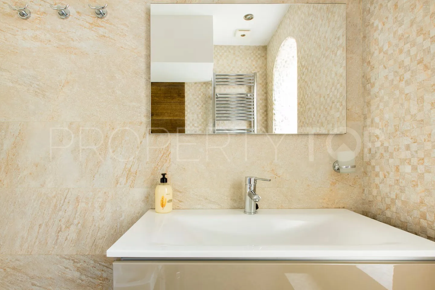 Town house with 5 bedrooms for sale in Altos del Rodeo