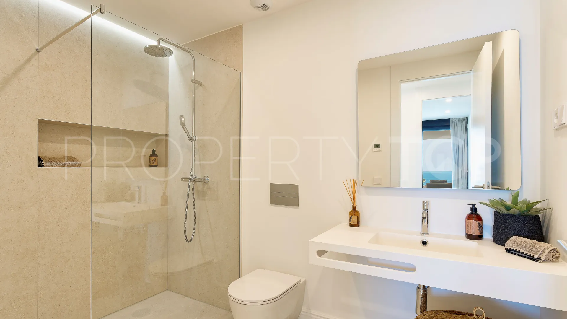 For sale apartment in Benalmadena with 2 bedrooms