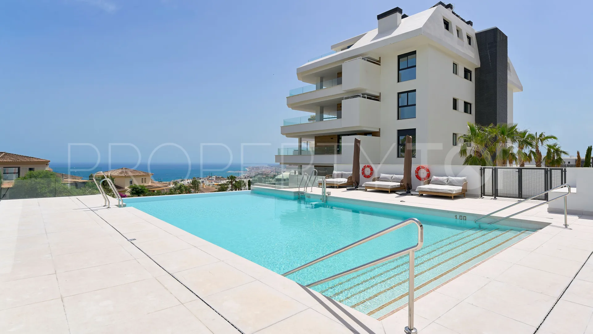 For sale apartment in Benalmadena with 2 bedrooms