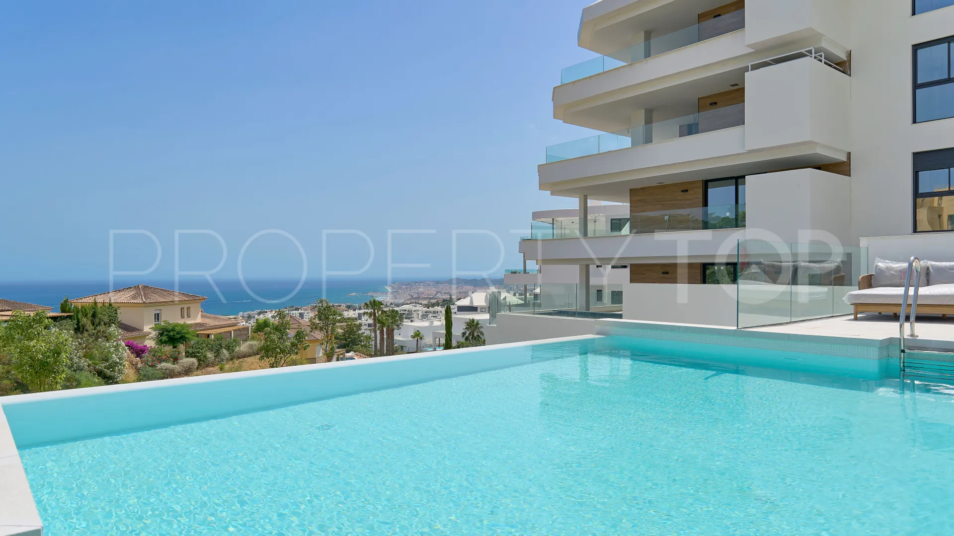 For sale apartment in Benalmadena with 2 bedrooms