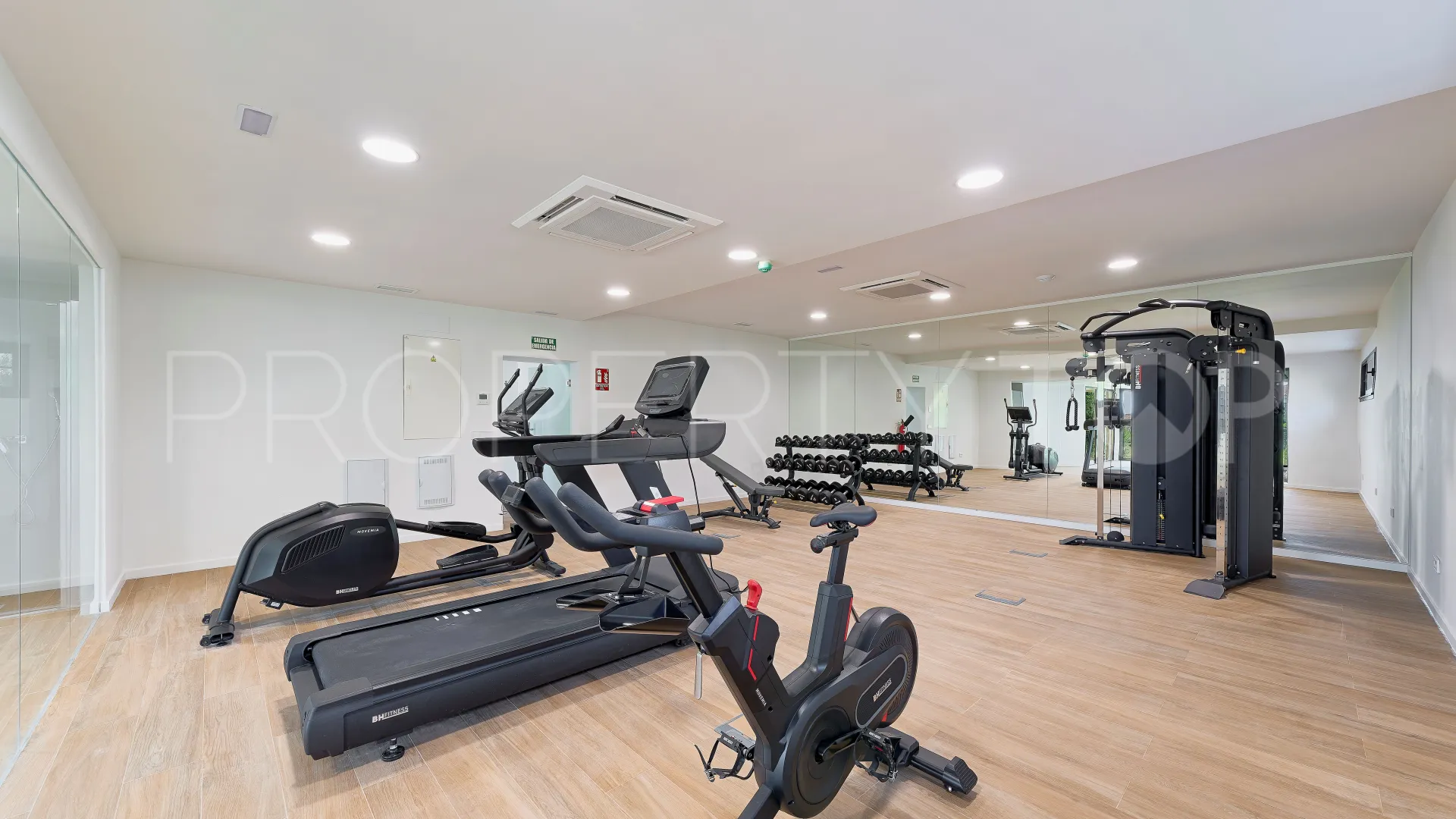 For sale apartment in Benalmadena with 2 bedrooms