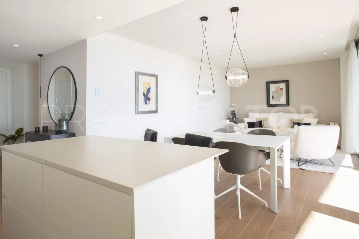 Buy 2 bedrooms apartment in El Higueron
