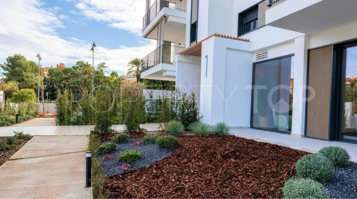 2 bedrooms apartment in Estepona Centre for sale
