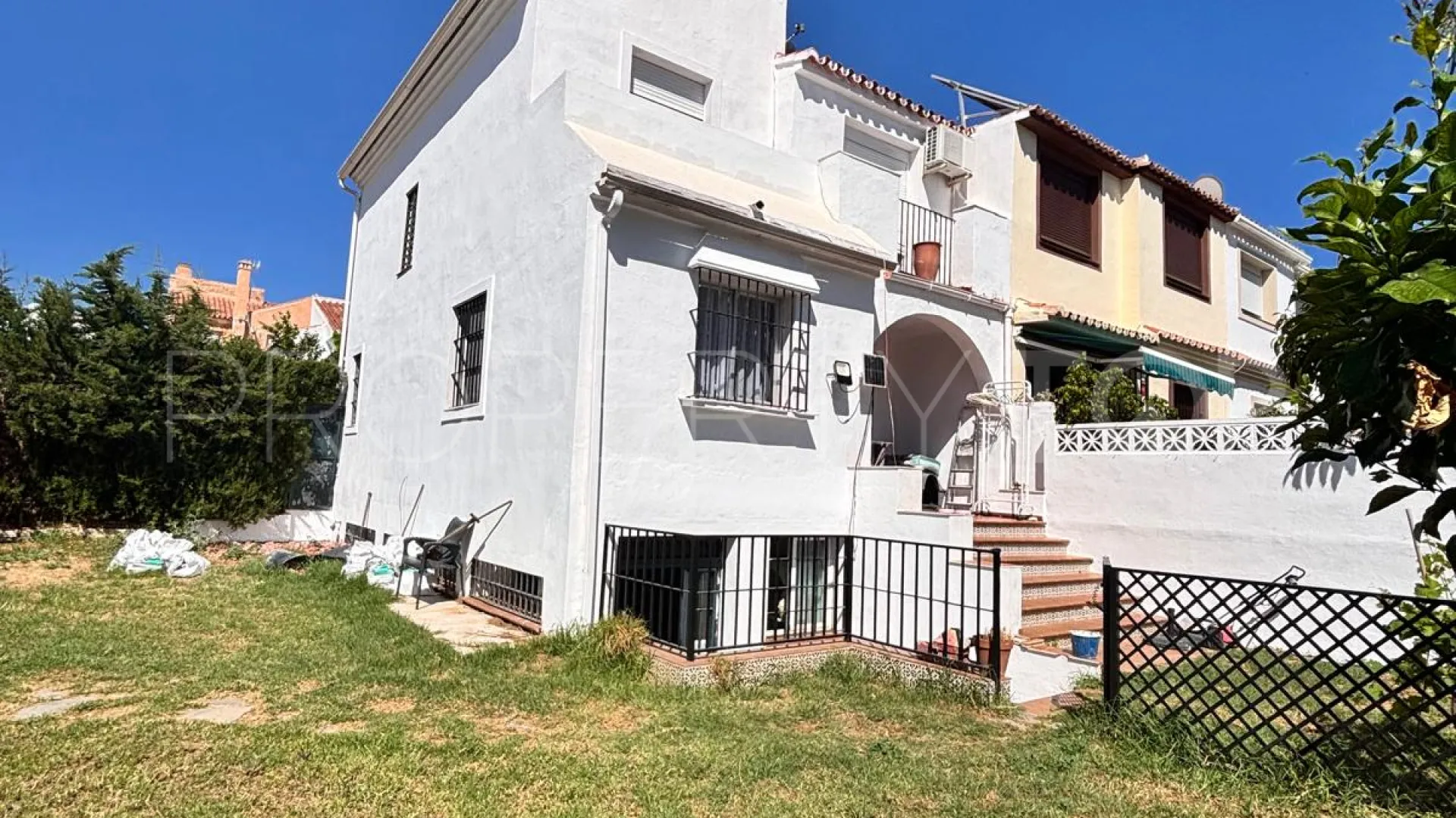 3 bedrooms house in Estepona for sale