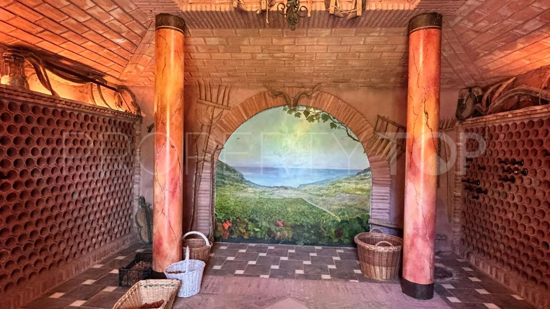 Villa for sale in Estepona