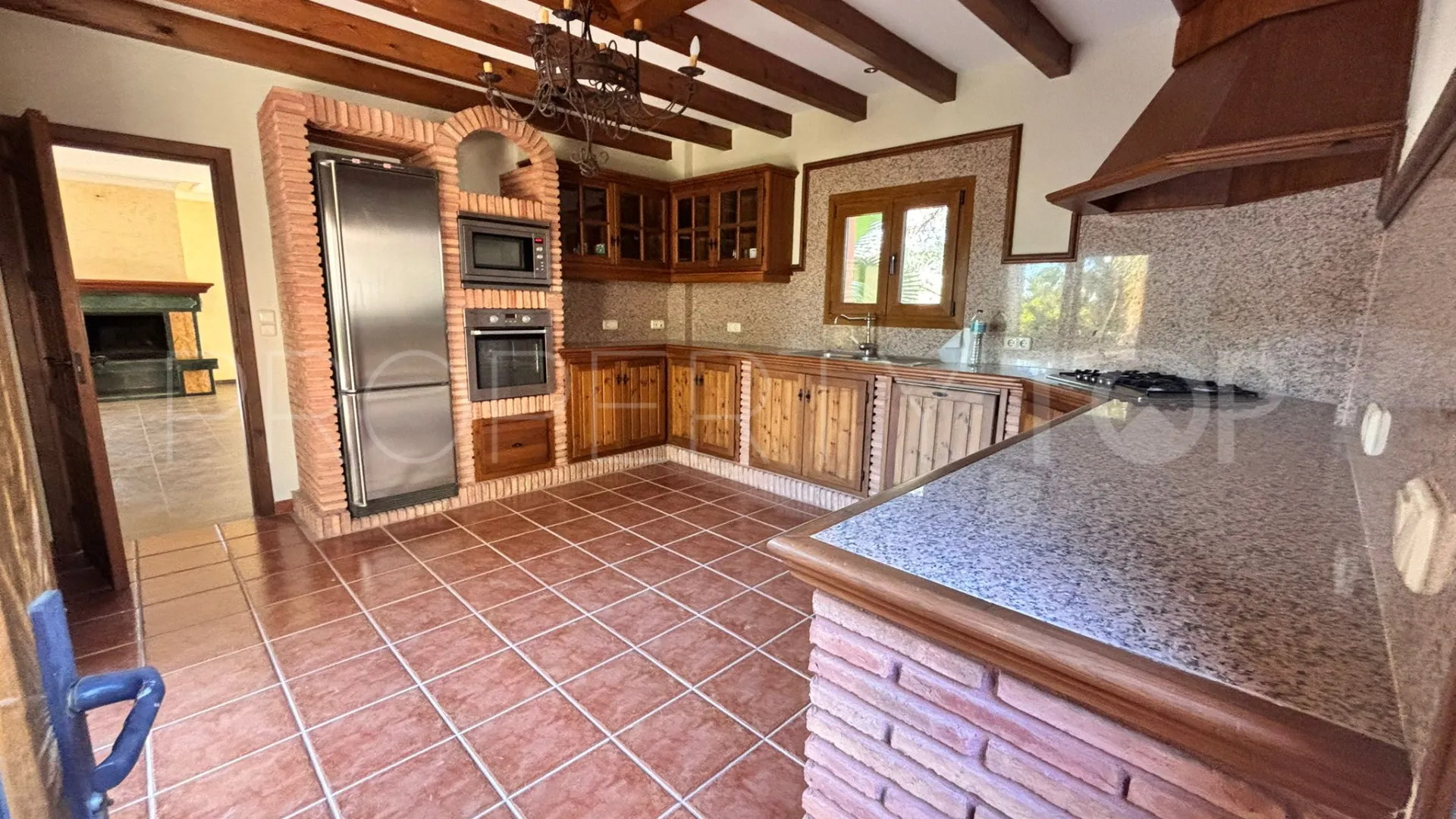 Villa for sale in Estepona