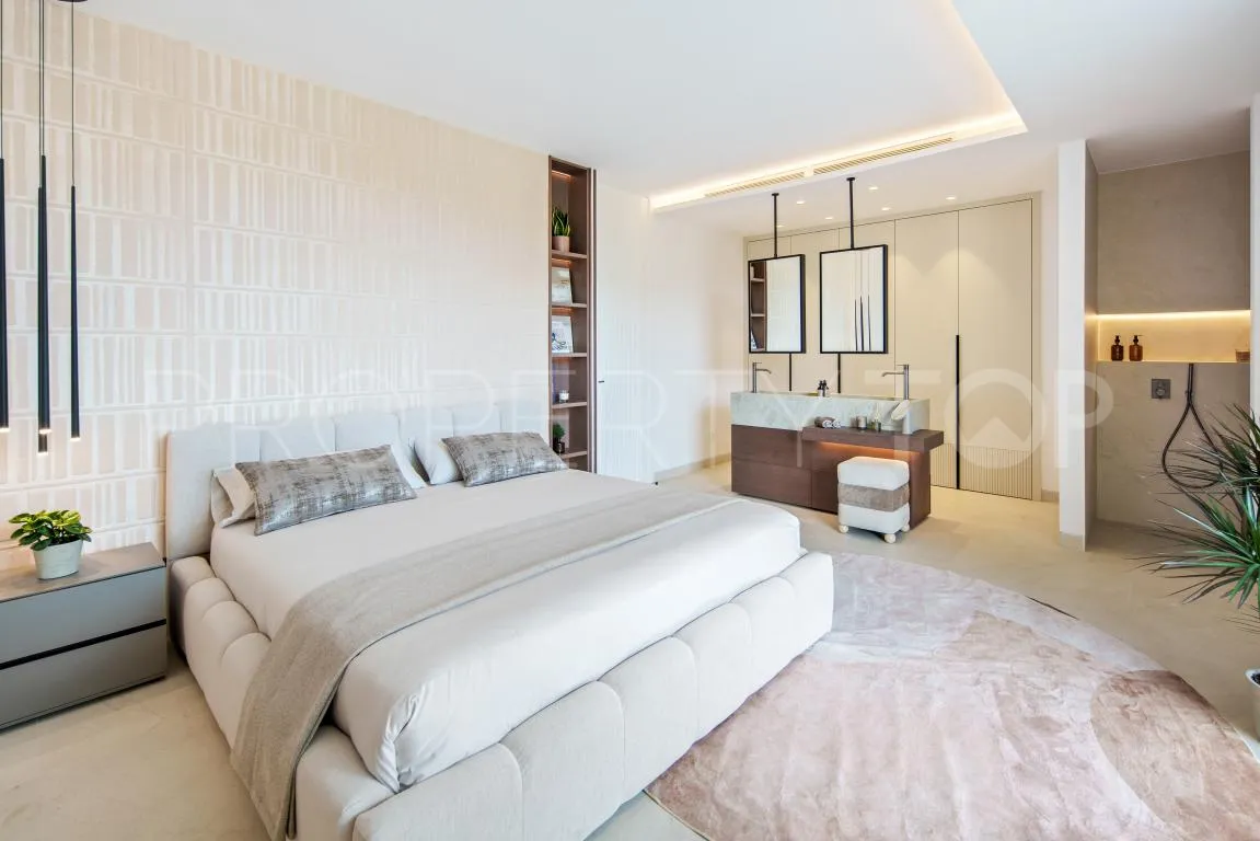 Villa en venta de 5 dormitorios en Nueva Andalucia