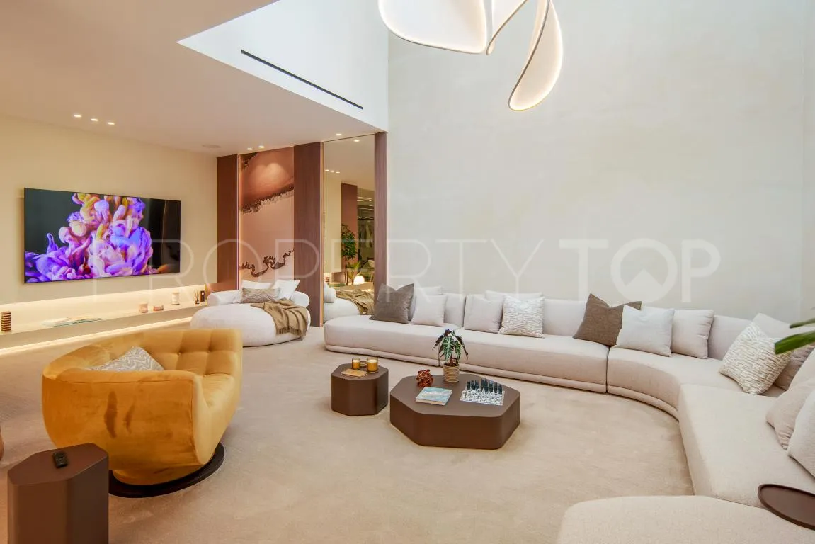 Villa en venta de 5 dormitorios en Nueva Andalucia