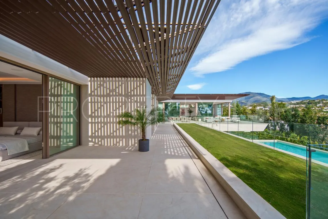 Villa en venta de 5 dormitorios en Nueva Andalucia