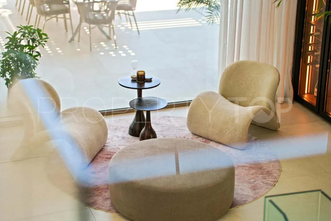 Villa en venta de 5 dormitorios en Nueva Andalucia