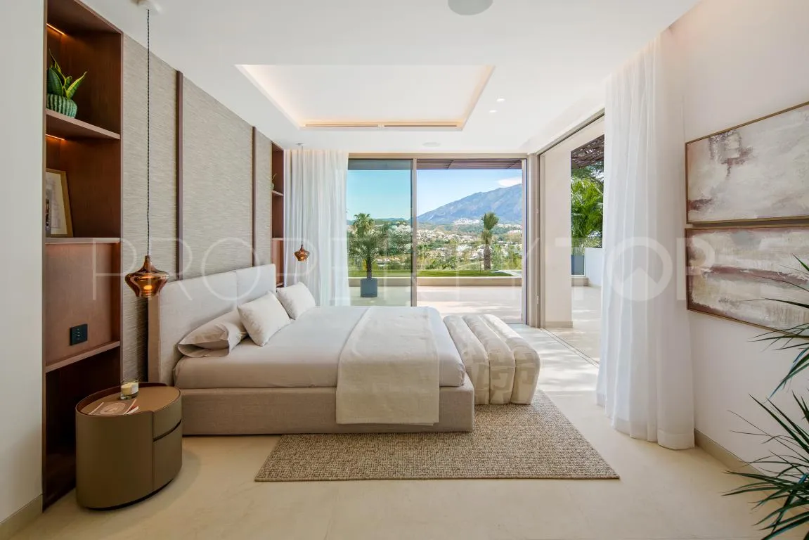 Villa en venta de 5 dormitorios en Nueva Andalucia