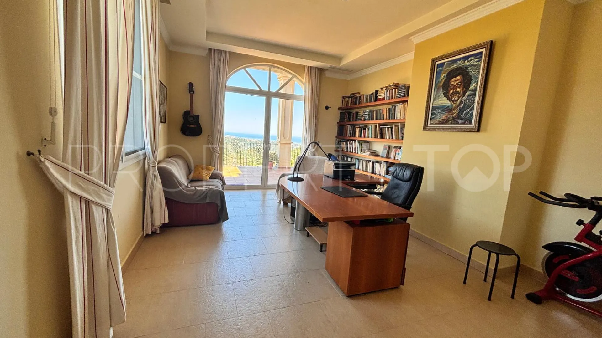 Mansion en venta de 8 dormitorios en Forest Hills