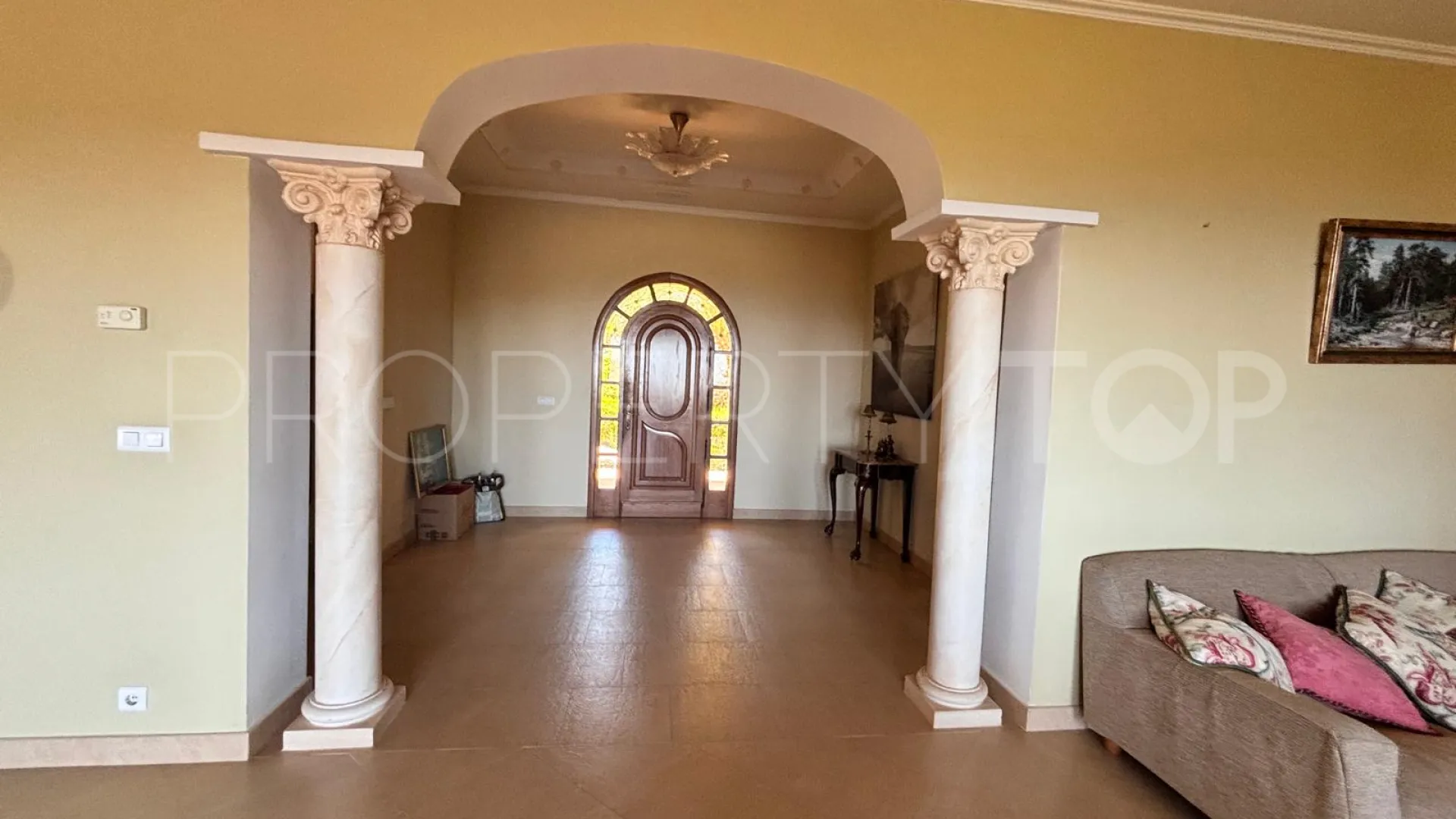 Mansion en venta de 8 dormitorios en Forest Hills