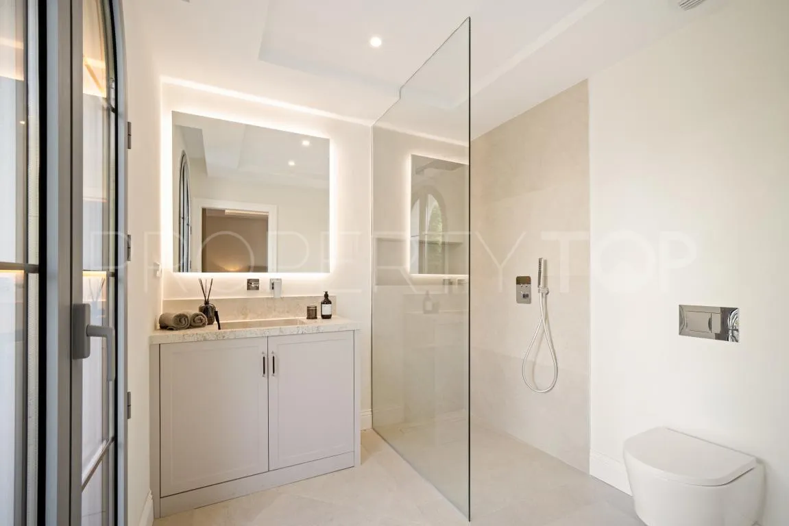 Villa for sale in Los Arqueros with 4 bedrooms