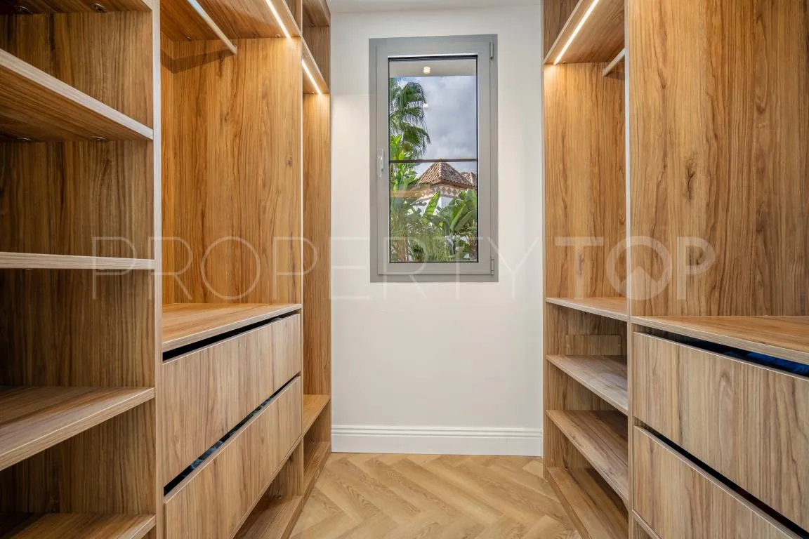 Villa for sale in Los Arqueros with 4 bedrooms