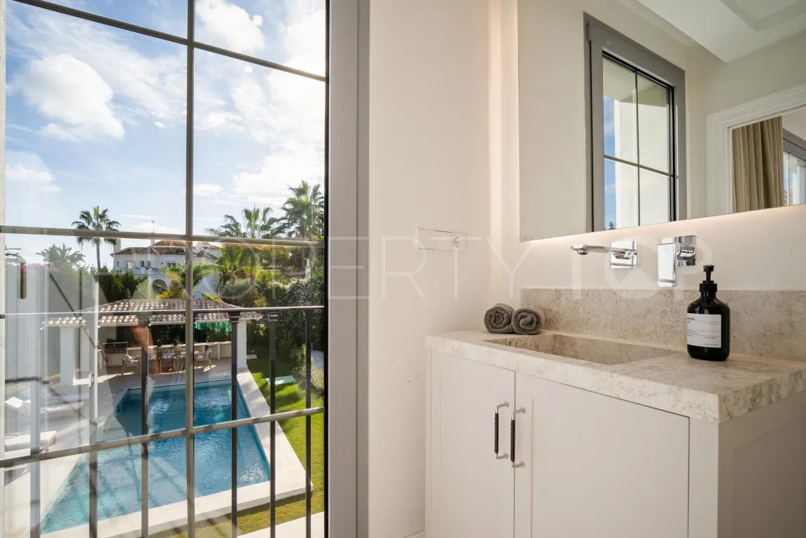 Villa for sale in Los Arqueros with 4 bedrooms