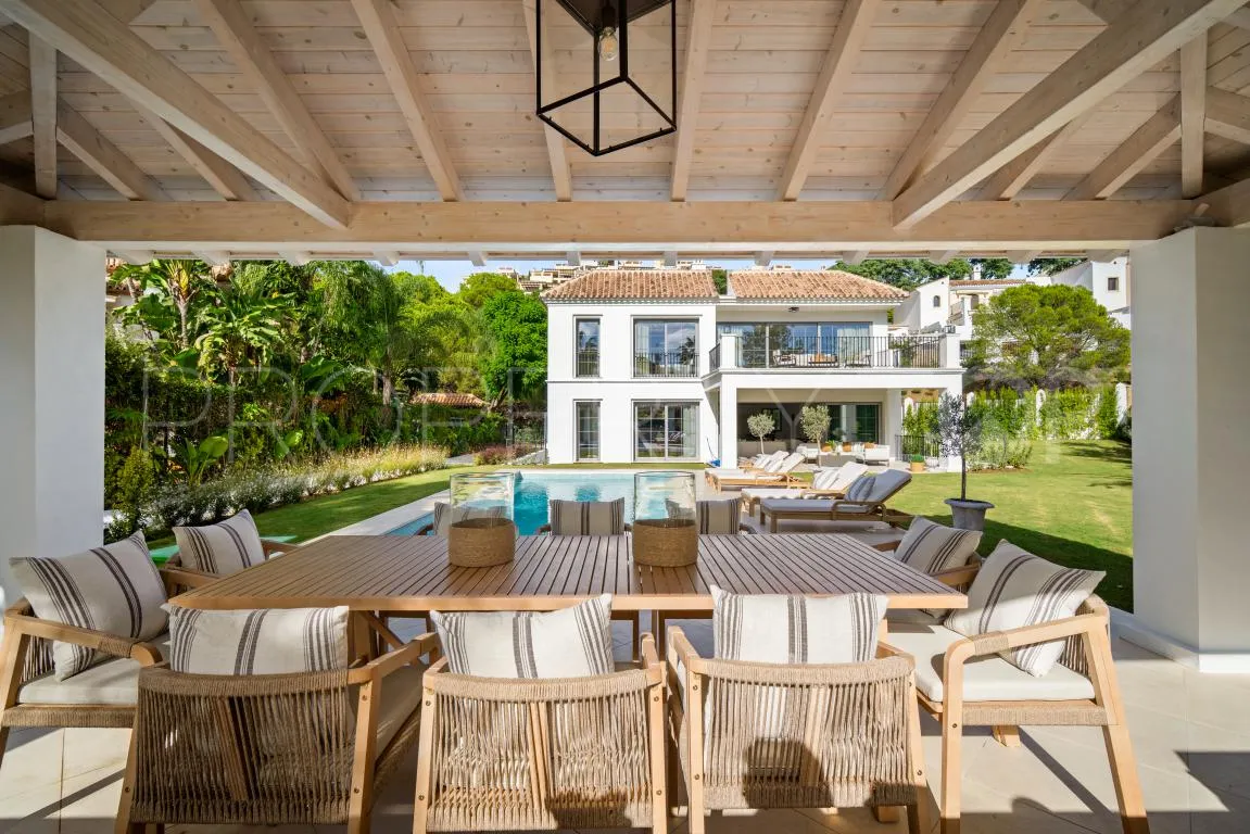 Villa for sale in Los Arqueros with 4 bedrooms