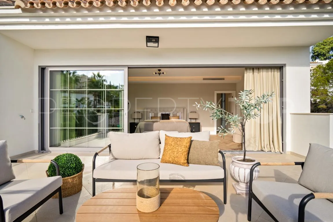 Villa for sale in Los Arqueros with 4 bedrooms