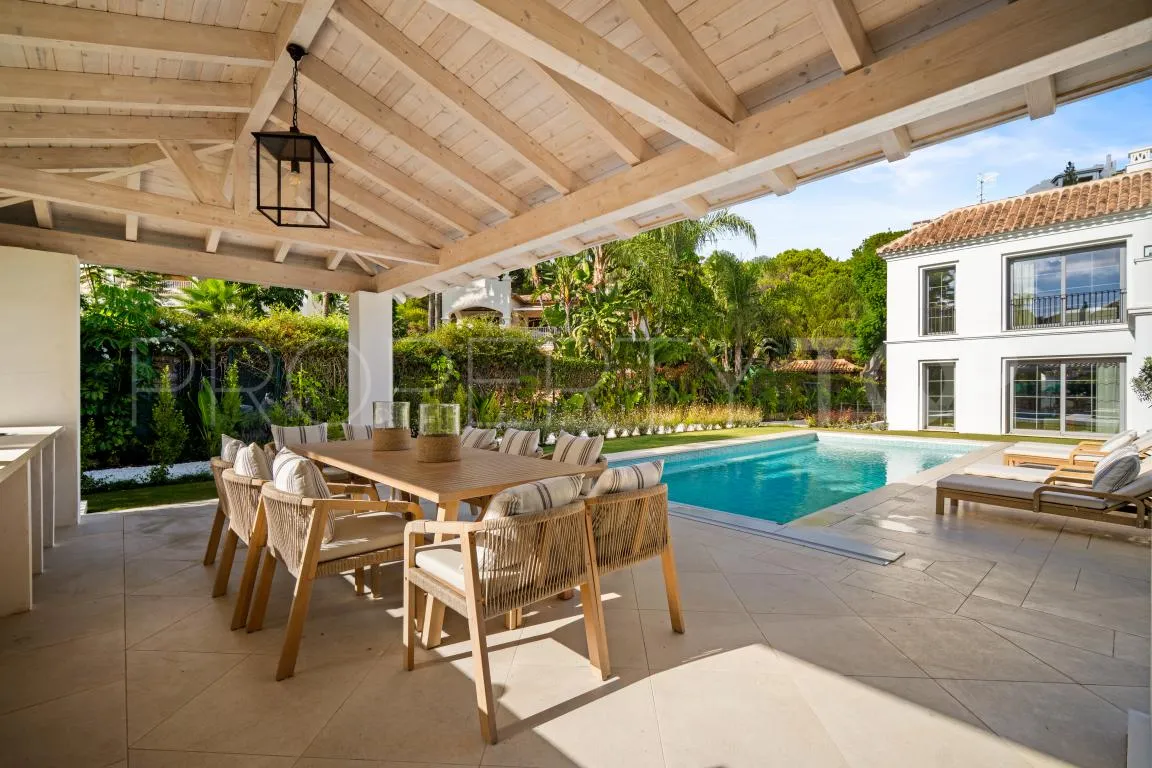 Villa for sale in Los Arqueros with 4 bedrooms