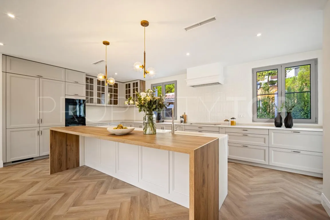 Villa for sale in Los Arqueros with 4 bedrooms