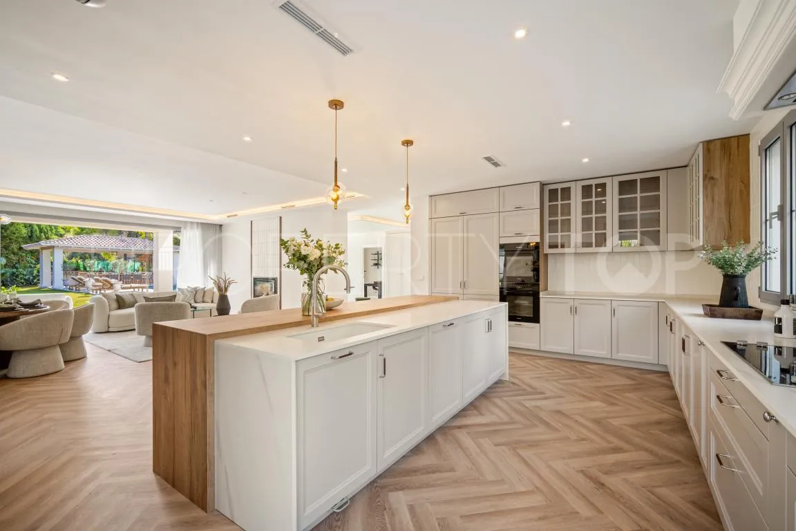 Villa for sale in Los Arqueros with 4 bedrooms