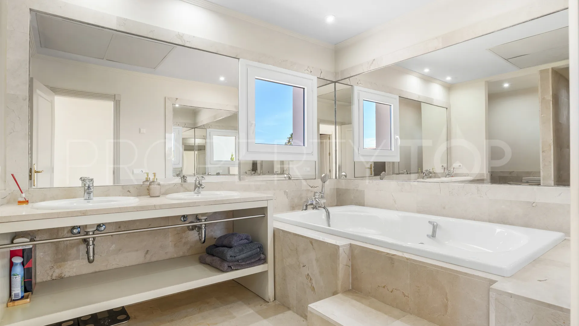 La Paloma villa for sale