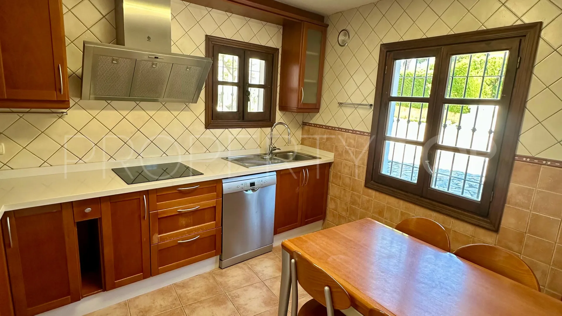 4 bedrooms Nagüeles town house for sale