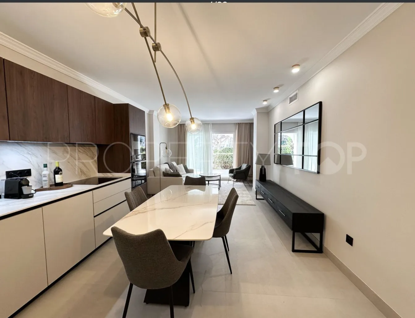 Apartamento planta baja de 3 dormitorios a la venta en Las Petunias
