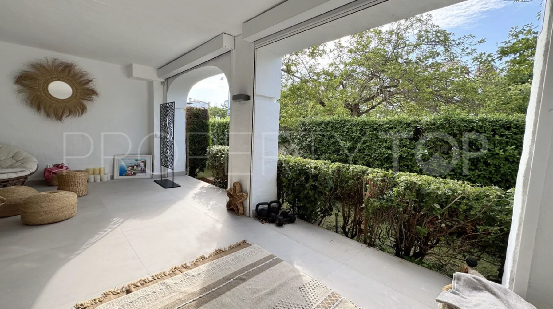 Apartamento planta baja de 3 dormitorios a la venta en Las Petunias