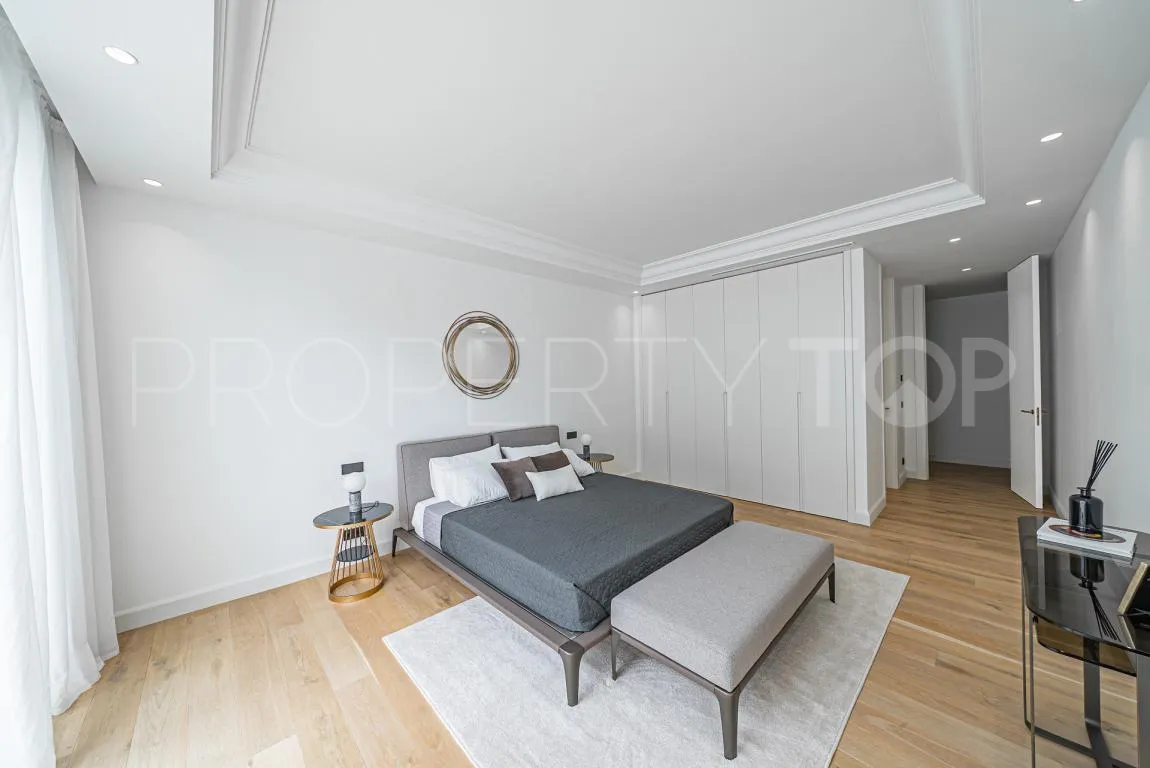 Villa for sale in Golden Mile with 6 bedrooms