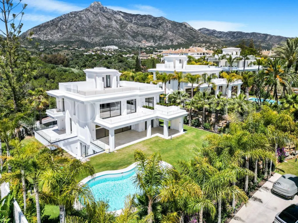 Villa for sale in Golden Mile with 6 bedrooms