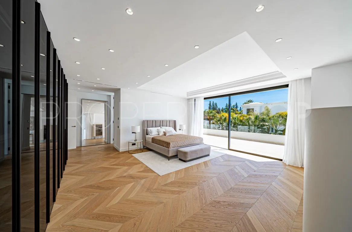 Villa for sale in Golden Mile with 6 bedrooms