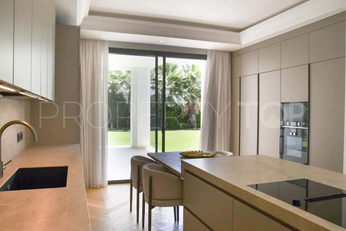 Villa for sale in Golden Mile with 6 bedrooms
