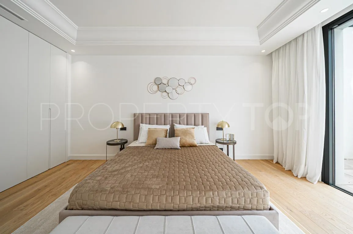 Villa for sale in Golden Mile with 6 bedrooms