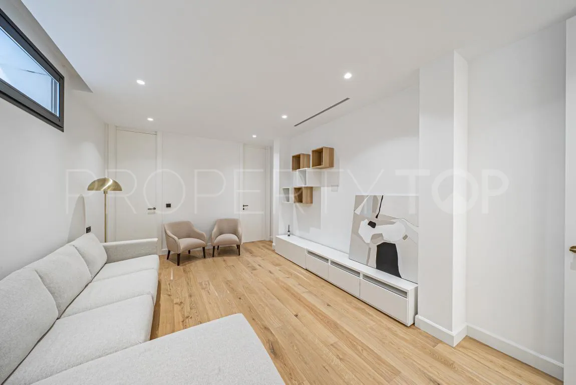Villa for sale in Golden Mile with 6 bedrooms
