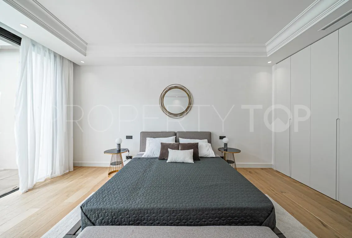 Villa for sale in Golden Mile with 6 bedrooms