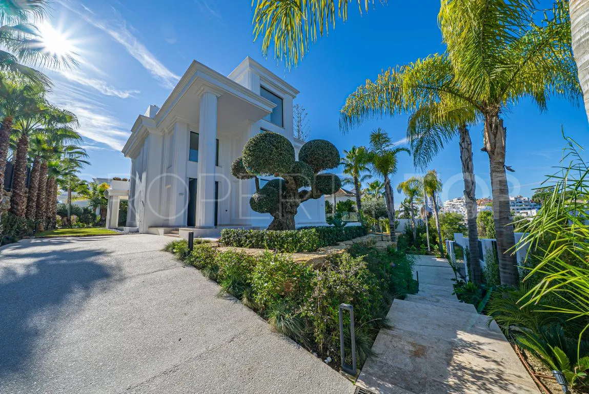 Villa for sale in Golden Mile with 6 bedrooms