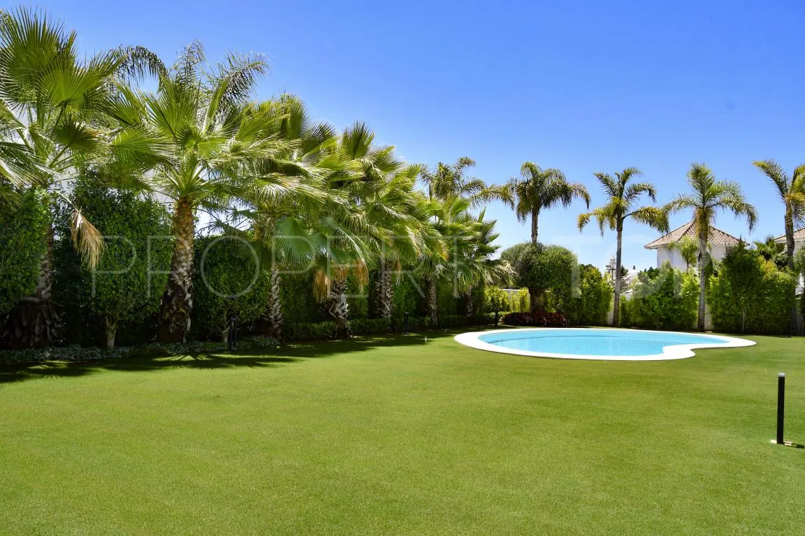 Villa for sale in Golden Mile with 6 bedrooms